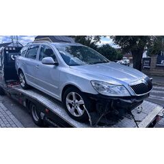 Vůz náhradní díly Škoda Octavia 2 FL kombi 2012 CAYC LUB LA7W