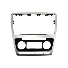 Škoda Octavia 2 Scout kombi r.v. 2013 rámeček rádia