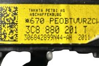 VW Passat B7 kombi r.v. 2012 černá palubní deska