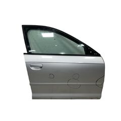 Audi A3 8P Sportback r.v. 2010 stříbrná metalíza kód barvy LX7W pravé přední dveře