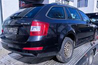Vůz na náhradní díly Škoda Octavia 3 kombi 2013 CLH MWW LF9R