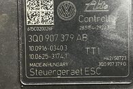 Škoda Superb 3 kombi r.v. 2016 řídící jednotka ABS 3Q0614517AB 3Q0907379AB