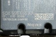 VW Golf 7 kombi r.v. 2016 černá palubní deska