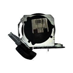 Škoda Yeti 5L r.v. 2013 zadní prostřední pás 5L6857807A