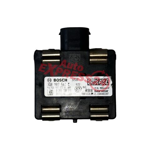 VW Passat B8 kombi r.v. 2016 ACC radar 3Q0907561C 3Q0907572B