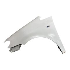 VW Touran 1T2 facelift R-line r.v. 2008 bílá barva kód barvy LB9A levý blatník