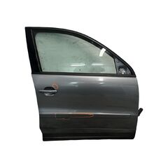 VW Tiguan 5N r.v. 2009 šedá metalíza kód barvy LR7N pravé přední dveře
