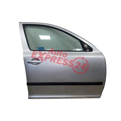 Škoda Octavia 2 kombi r.v. 2008 stříbrná metalíza barva kód barvy LA7W 9156 8E8E pravé přední dveře