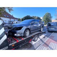 Vůz na náhradní díly Škoda Octavia 2 FL kombi CAXA LHY LF8J