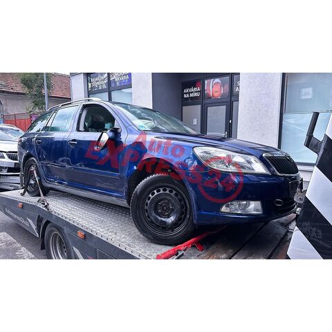 Vůz na díly Škoda Octavia 2 FL kombi 2011 CFHC LHD LF5Q