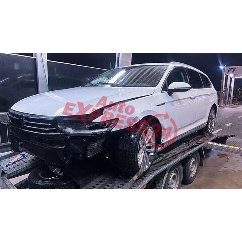 Vůz na náhradní díly VW Passat B8 kombi 2016 CUAA RCG LC9A