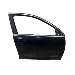 27VW Golf 5 kombi r.v. 2009 černá metalíza kód barvy LC9X pravé přední dveře