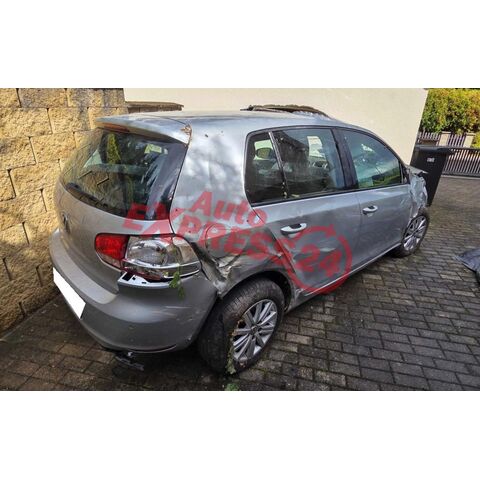 Vůz na náhradní díly VW Golf 6 hatchback 2012 CBZB NQK LA7W