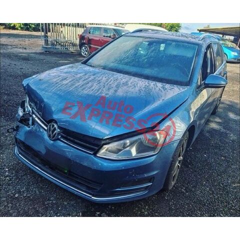 Vůz na náhradní díly VW Golf 7 kombi r.v. 2015 CRBC QSE LA5J