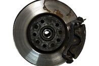 VW Passat B8 kombi r.v. 2018 levá přední těhlice