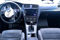 Vůz na náhradní díly VW Golf 7 kombi 2018 DDYA RTD LR6Z