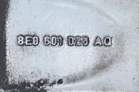 Audi kola 4 zimní kola 235/45 R17 6,55 mm DOT2620 7,5Jx17H2 ET43 8E0601025AQ 1 letní kolo 8mm DOT5106