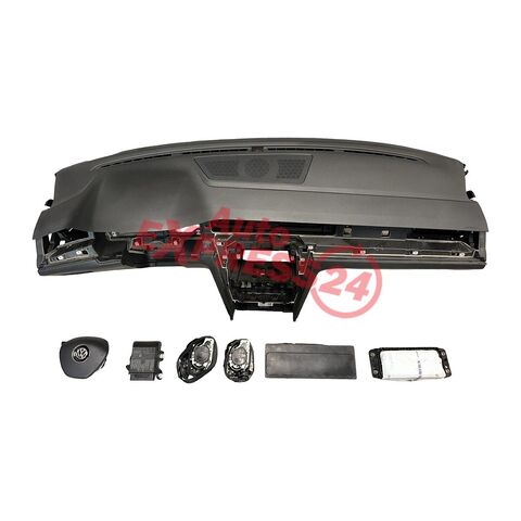 VW Passat B8 kombi r.v. 2017 palubní deska