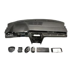 VW Passat B8 kombi r.v. 2017 palubní deska