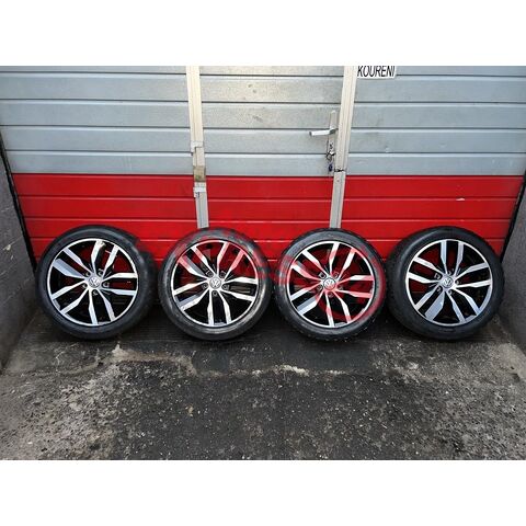VW MADRID kola 225/45 R17 zimni pneu 2mm 5G0601025BT 7Jx17H2 ET49