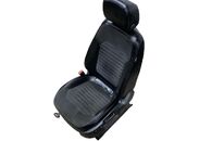 VW Passat B7 kombi r.v. 2013 sedačky černá kůže alcantara