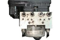 VW Passat B8 kombi r.v. 2017 řídící jednotka ABS 5Q0614517BK 5Q0614517BK