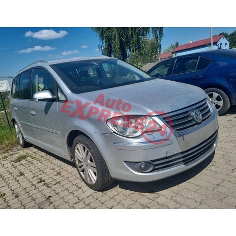 Vůz na náhradní díly VW Touran 1T2 FL 2007 BMM JPK LA7W