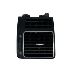 VW Touran 1T3 r.v. 2012 pravý přední ofukovač 1T0819704E 1T0819704B