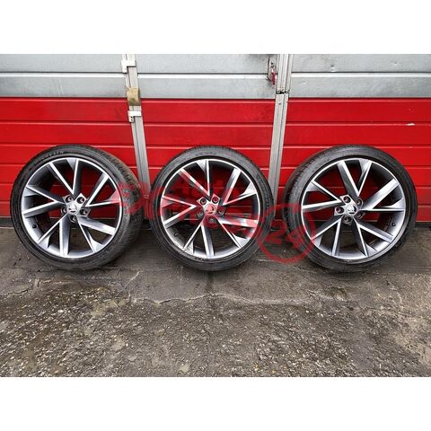 Škoda kola 235/40/R19 8Jx19H2 ET44 letni 2,4mm 3V0601025AP 2 kusy