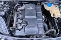 Vůz na díly Audi A4 B7 8E S-Line avant 2007 BWE HYH LX7Z