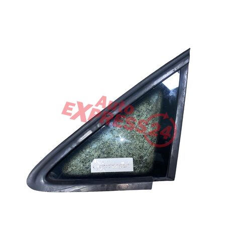 VW Touran 1T3 r.v. 2014 levé přední sklo malé 1T0845411B