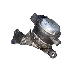 Audi A8 D4 4H sedan r.v. 2010 pravý držák převodovky 4H0399114E