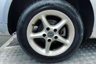 Vůz na náhradní díly VW Touran 1T1 r.v. 2005 BKC GQN LA7W