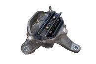 Audi A8 D4 4H sedan r.v. 2010 držák převodovky 8K0399151