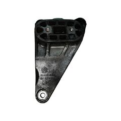 Audi A6 4F sedan r.v. 2007 držák převodovky 4F0399115AG