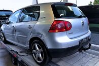 Vůz na náhradní díly VW Golf 5 hatchback 2009 BLS JCR LA7W