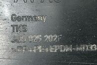 VW Passat B8 kombi r.v. 2015 pravý kryt podvozku 3Q0825202F