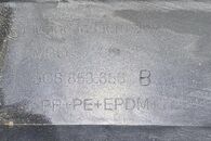 VW Passat CC 3C r.v. 2009 černá metalíza kód barvy LC9X pravý práh 3C8853856B