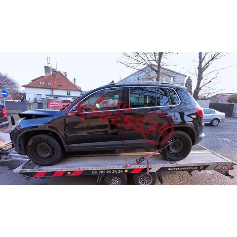 Vůz na náhradní díly VW Tiguan 5N 2010 CAVA LMX LC9X