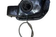 VW Passat B8 sedan r.v. 2016 černá metalíza kód barvy LC9X víko nádrže 3G5809857C 510810773