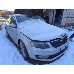 Vůz na náhradní díly Škoda Octavia 3 sedan L&K 2015 CKFC QSE LA7W