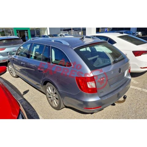 Vůz na náhradní díly Škoda Superb 2 kombi 2010 CDAA LHC LF8L