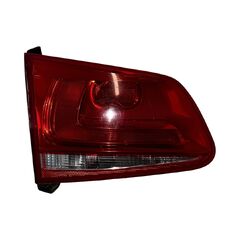 VW Touareg 7L facelift r.v. 2011 levé zadní vnitřní světlo 7P6945093A