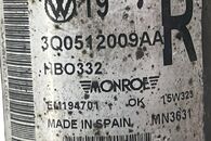 VW Passat B8 kombi r.v. 2016 zadní elektrický tlumič 3Q0512009AA
