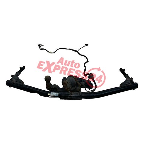 VW Passat B8 kombi r.v. 2015 tažné zařízení mechanicky otočné a elektricky vypínatelné jednotka 5Q0907383D