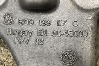 VW Passat B8 kombi r.v. 2017 držák převodovky 5Q0199117C