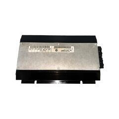 VW Touareg 7L r.v. 2006 zesilovač 7L6035456