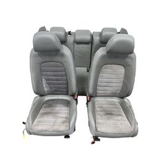 VW Passat B6 kombi r.v. 2009 sedačky šedá kůže / alcantara