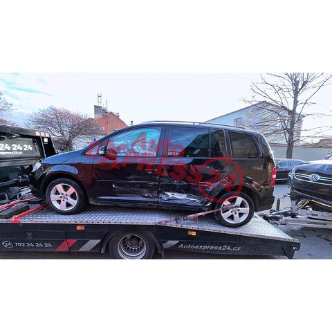 Vůz na náhradní díly VW Touran 1T2 FL 2009 BMM KNR LC9X