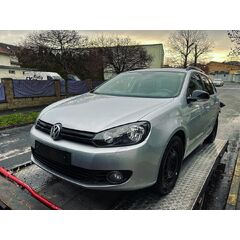 Vůz na náhradní díly VW Golf 6 kombi 2013 CAYC LHW LA7W